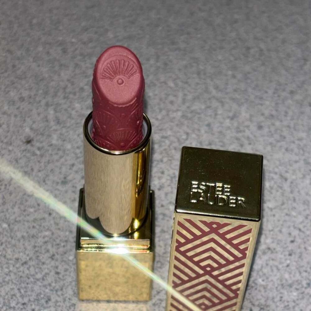 Estee Lauder Limited Edition Lipstick Mesmerizing Mauve A34 .12 oz